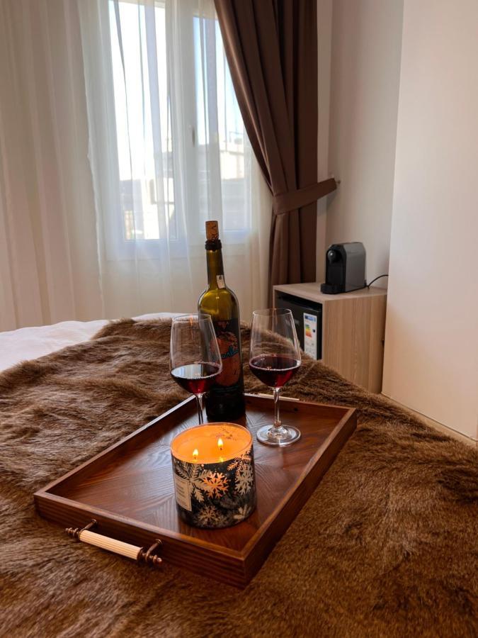 B. Equine Range Hotel Narlidere Eksteriør bilde