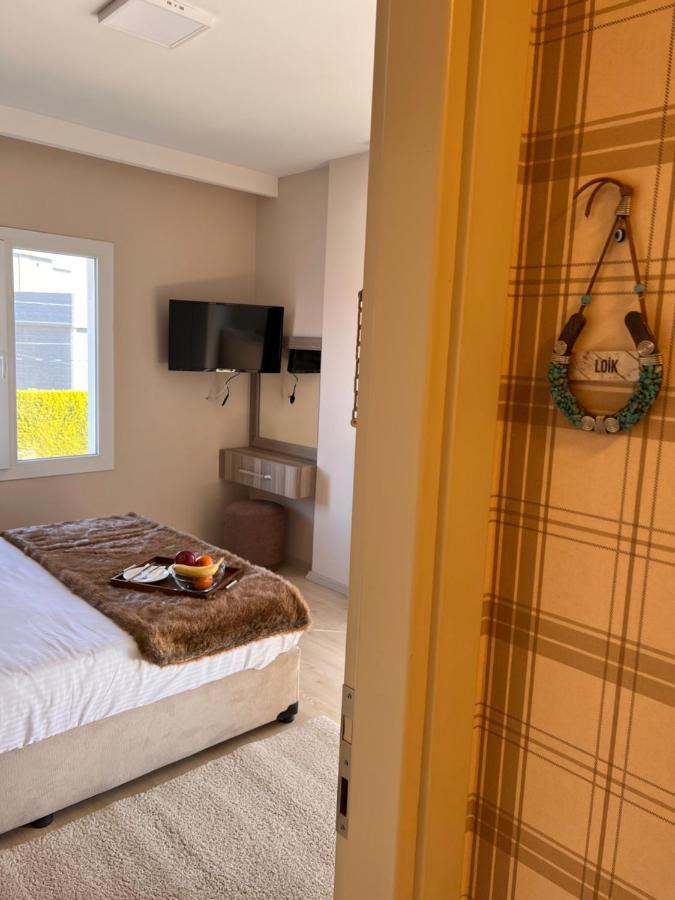 B. Equine Range Hotel Narlidere Eksteriør bilde