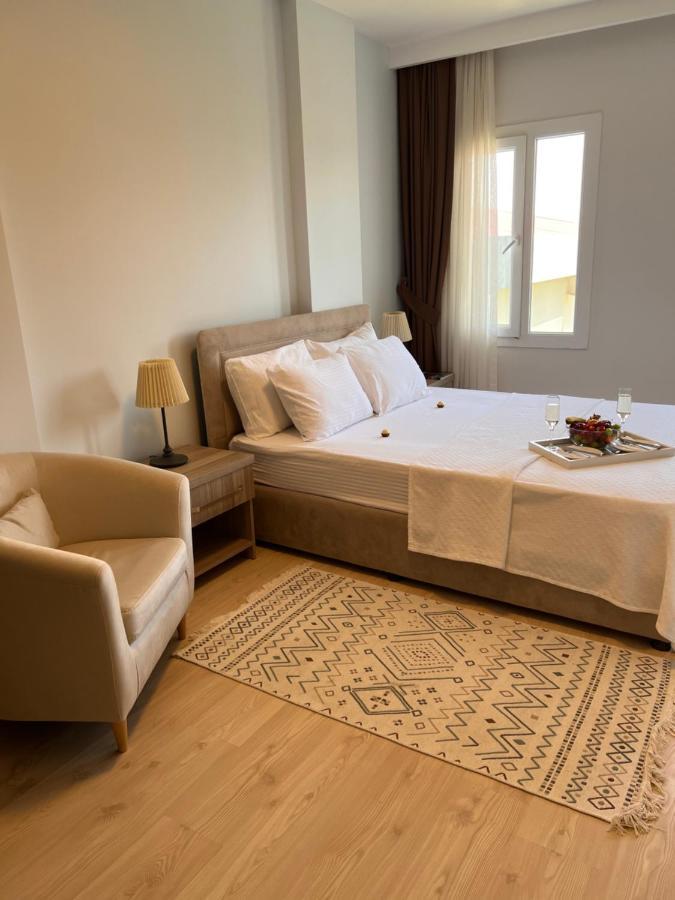 B. Equine Range Hotel Narlidere Eksteriør bilde